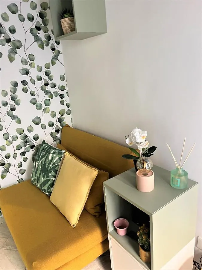 Apartment Nest To Colosseum Rome